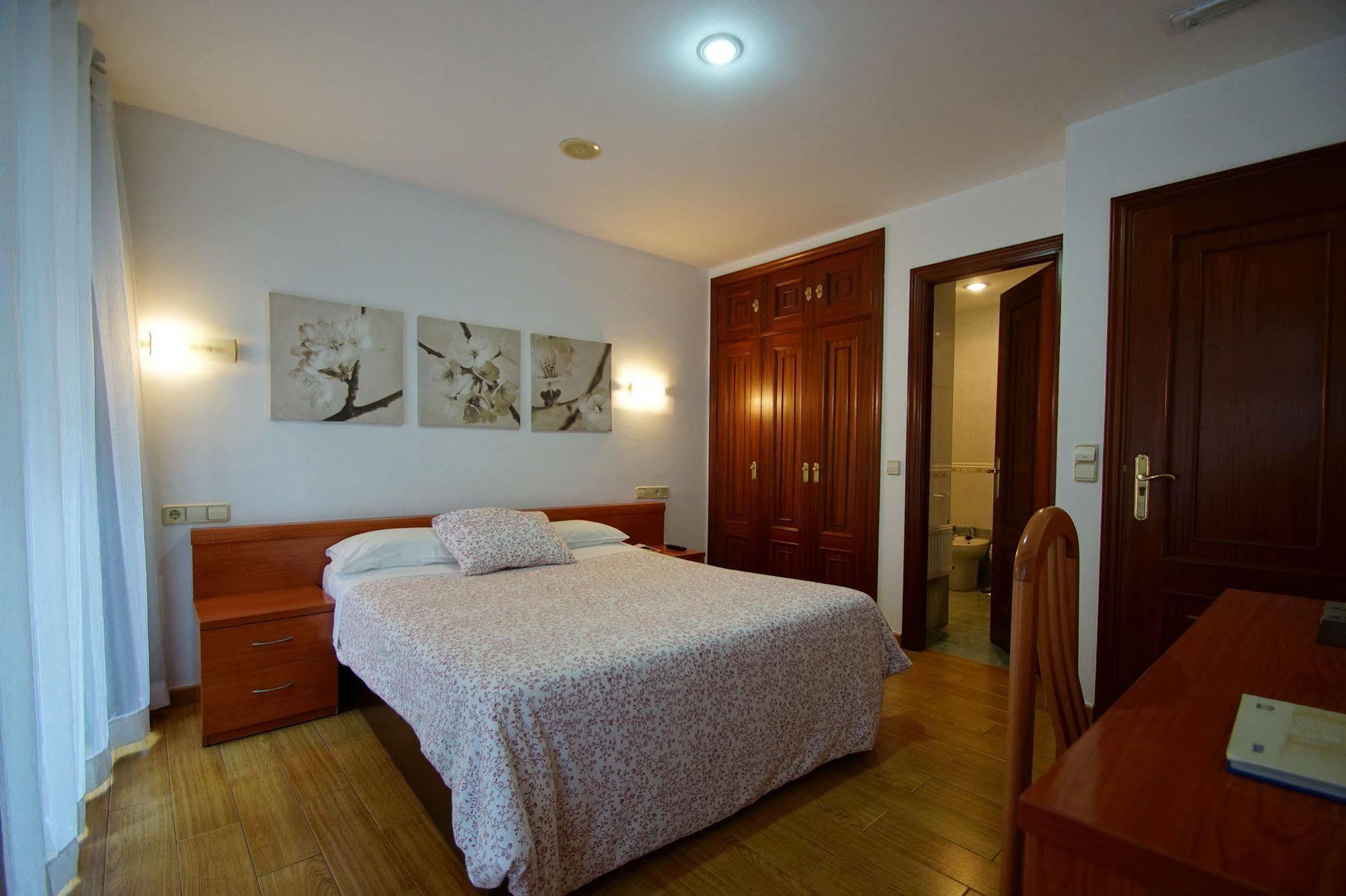 Hostal Carbonara A Coruña Εξωτερικό φωτογραφία